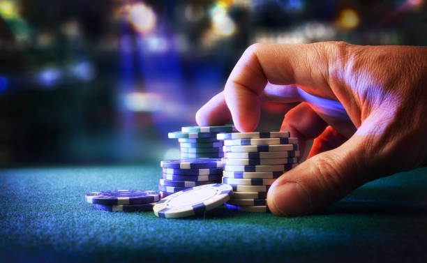 erek 45 mobile app showing Free Fire and live casino side-by-side